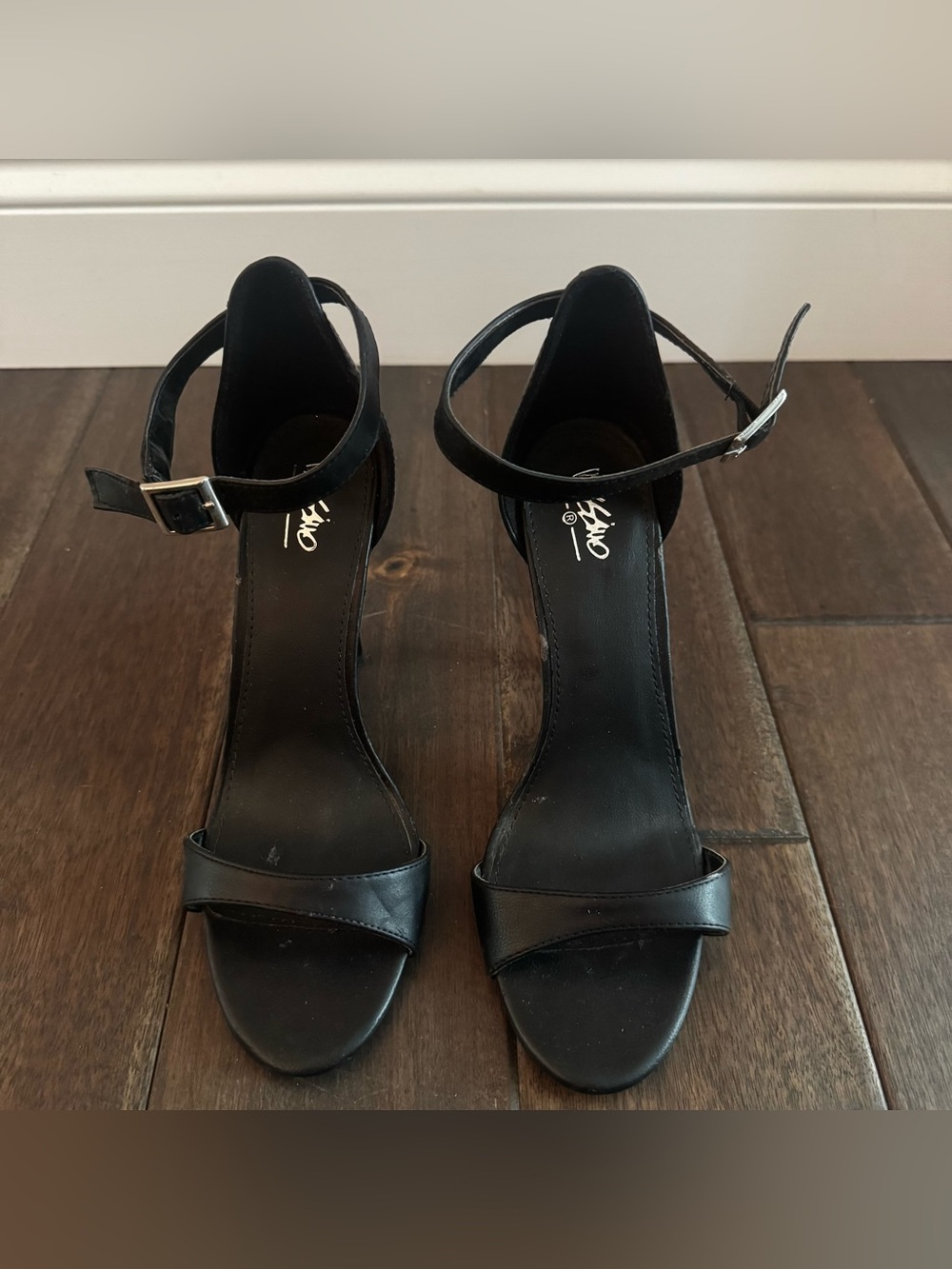 Mossimo Faux Leather Black Ankle Strap Heel Sandals 8
